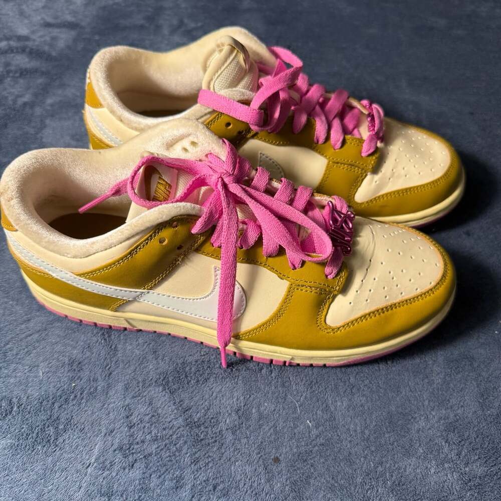 Nike Dunk Low SE Women's Shoes - Bronzine/Playful Pink/Alabaster/Coconut Milk